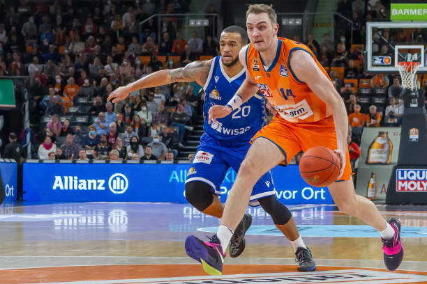 辉耀四方 辉耀四方