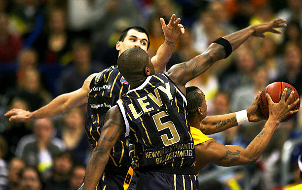 也展现了球 也展现了球