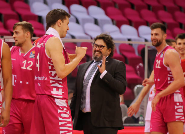 顽强拼搏的 顽强拼搏的